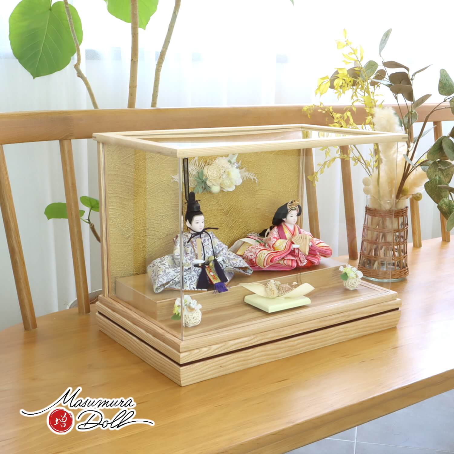 雛人形 伝統工芸士・清水光雲作 柳サイズ 正絹西陣織 唐草 共柄 白木枠パノラマ アクリルケース ゴールドバック かぶせ式 アートフラワー 桜 ラタン 増村人形店 ケース飾り 10002268