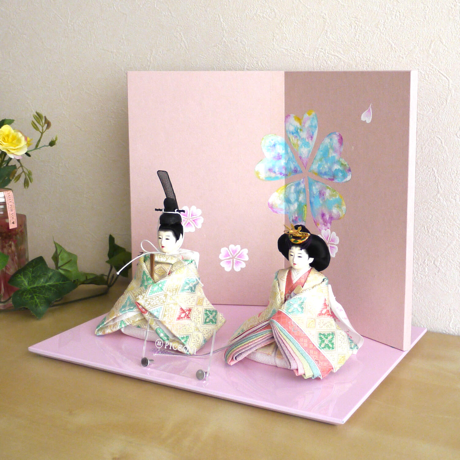 雛人形 小西実作 PICCONI 茜-あかね- Rinおすべらかし 京製正絹西陣織 手描屏風「彩さくら」ピンク飾台 増村人形店 picakarinosuas