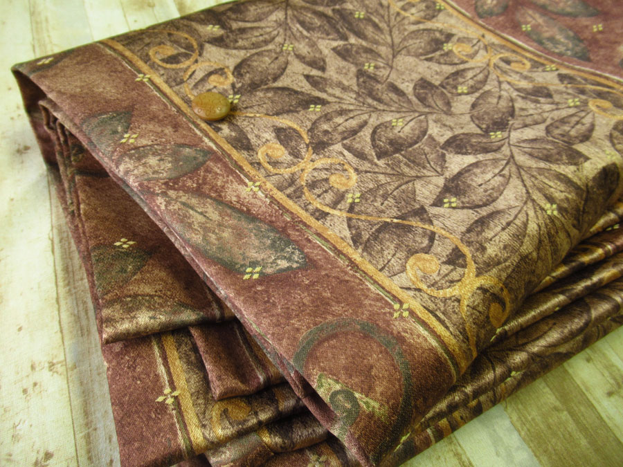 【反売り】　光沢感のあるプリントジャガード『ボタニカルリーフ柄』　ダークブラウン系　[５ｍカット・１０ｍ カット]