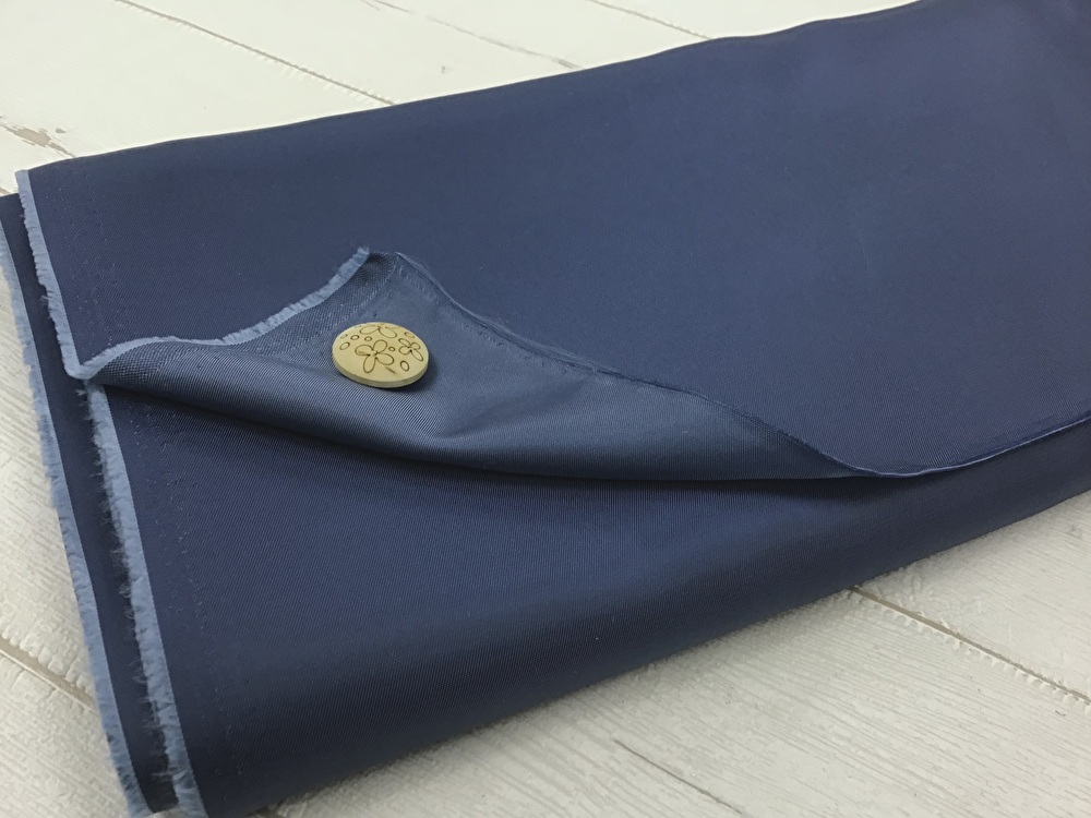 訳あり！【現品処分】  ポリエステルツイル裏地　スモークブルー系[ 幅120ｃｍ×約7.5m］