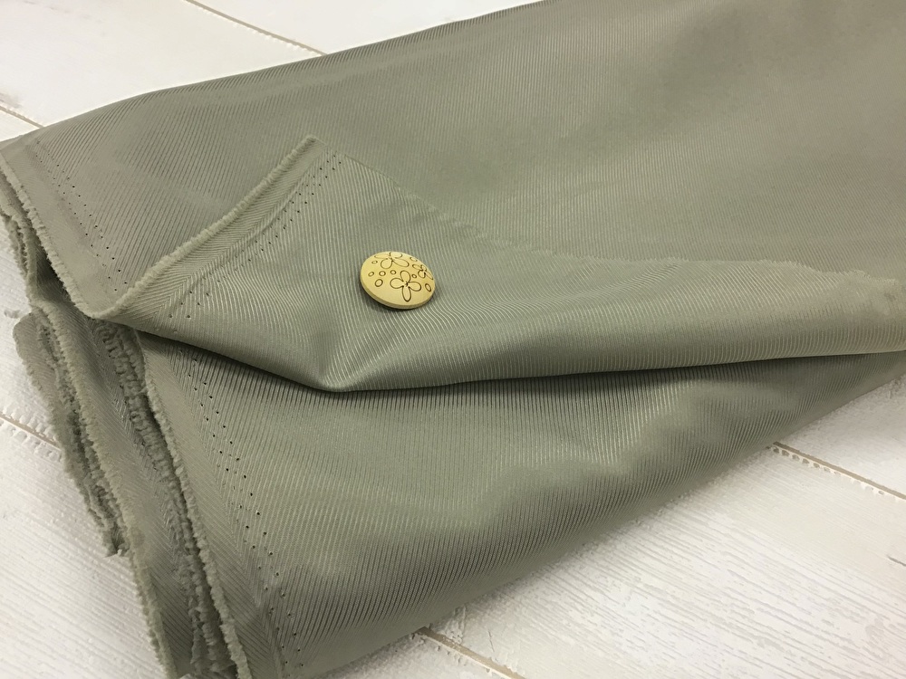 訳あり！【現品処分】  ポリエステル綾織裏地　グレーカーキ系[ 幅120ｃｍ×約10m］