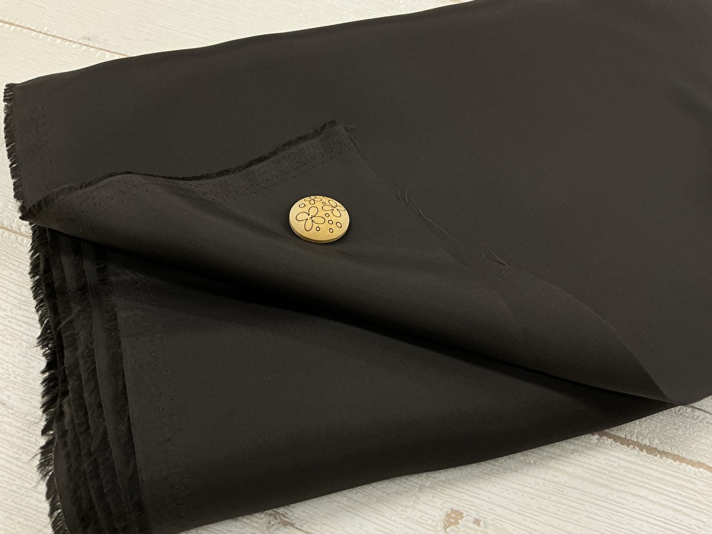 訳あり！【現品処分】  １３5ｃｍ幅　キュプラ裏地　チャコールブラウン系[ メーター選択制 ]