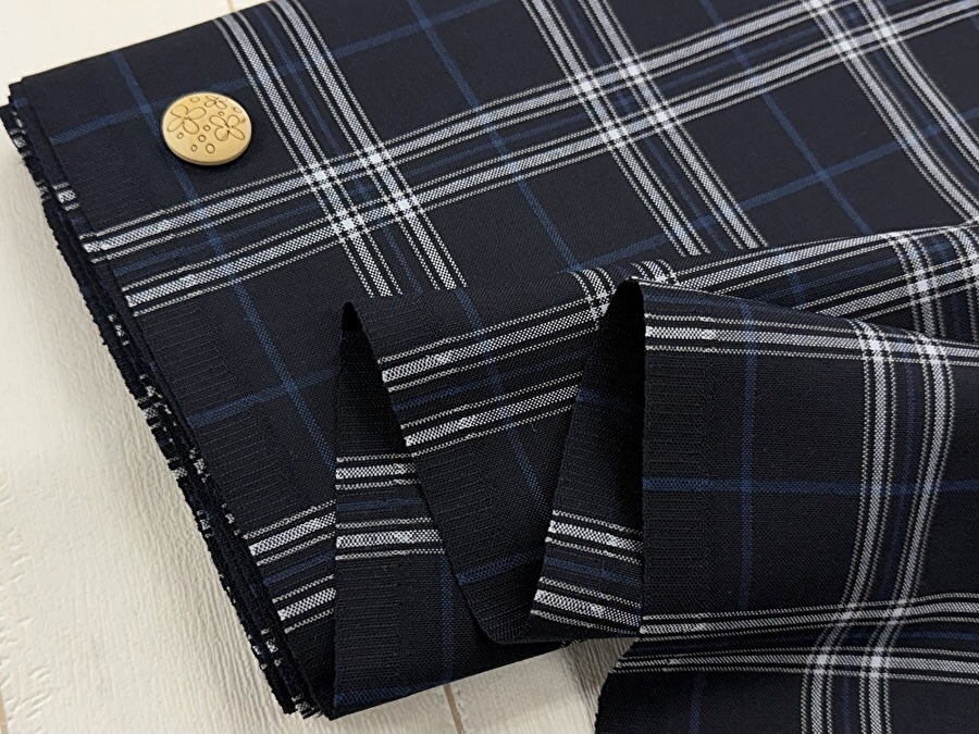 【反売り】　幅１５０ｃｍ・Ｔ/Wトロピカルクロスタータンチェック　ネイビー系　[ 幅１５０ｃｍ×約(２.８ｍ＋２.５ｍ) ]