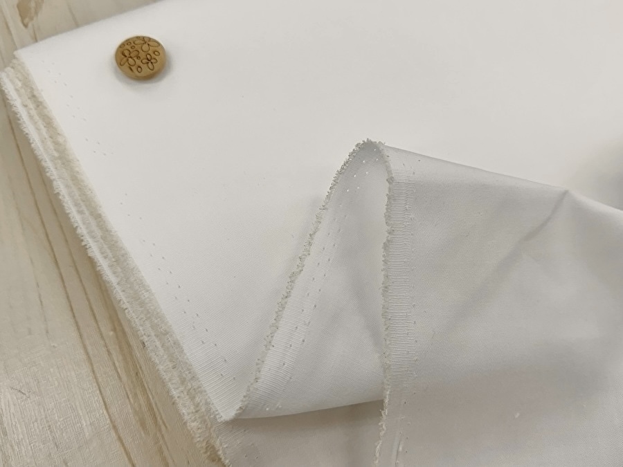 【反売り】  薄手 Ｔ／Ｃツイル風　  オフホワイト系[ 幅１２０ｃｍ×約６ｍ ]