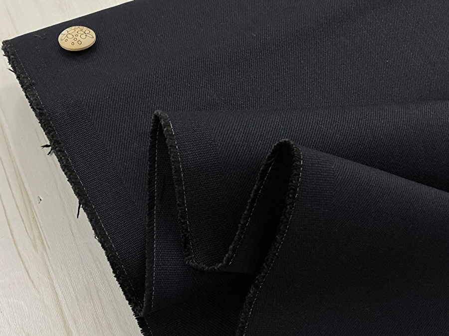 【反売り】  約１０オンス　パリっとハリ感のあるカツラギデニム　 ダークネイビー系[ 幅１４０ｃｍ×約３ｍ ］