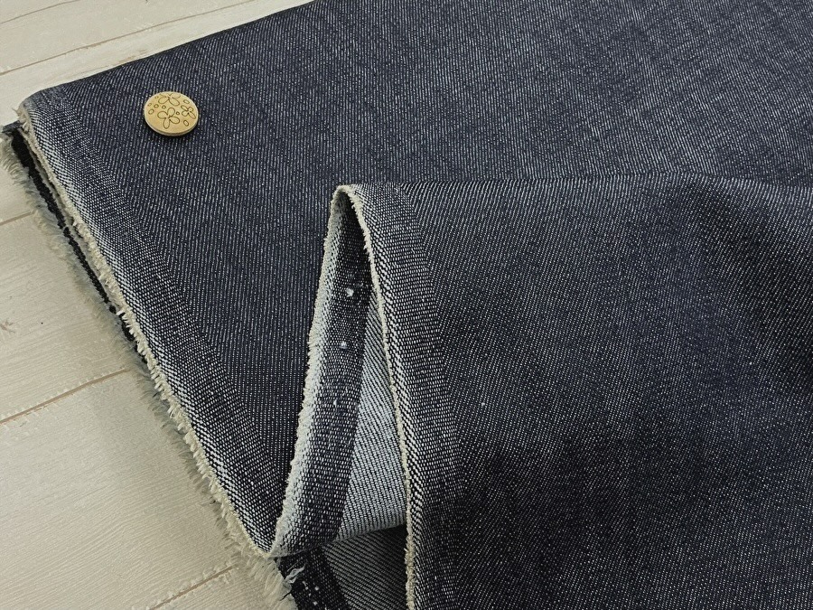 【反売り】  約１０オンス ストレッチデニム　 ダークネイビー系[ 幅１５０ｃｍ×約(３.３ｍ＋１.２ｍ) ］