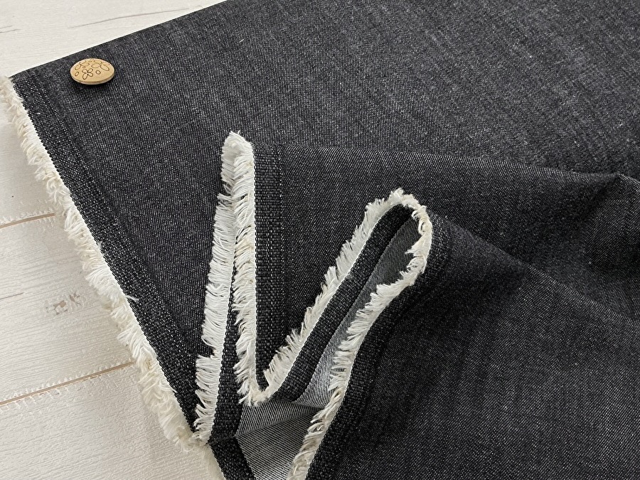 【反売り】約１０オンス　かすれストレッチデニム　ネイビーブラック系[ 幅１２０ｃｍ×約(４ｍ＋１ｍ) ］