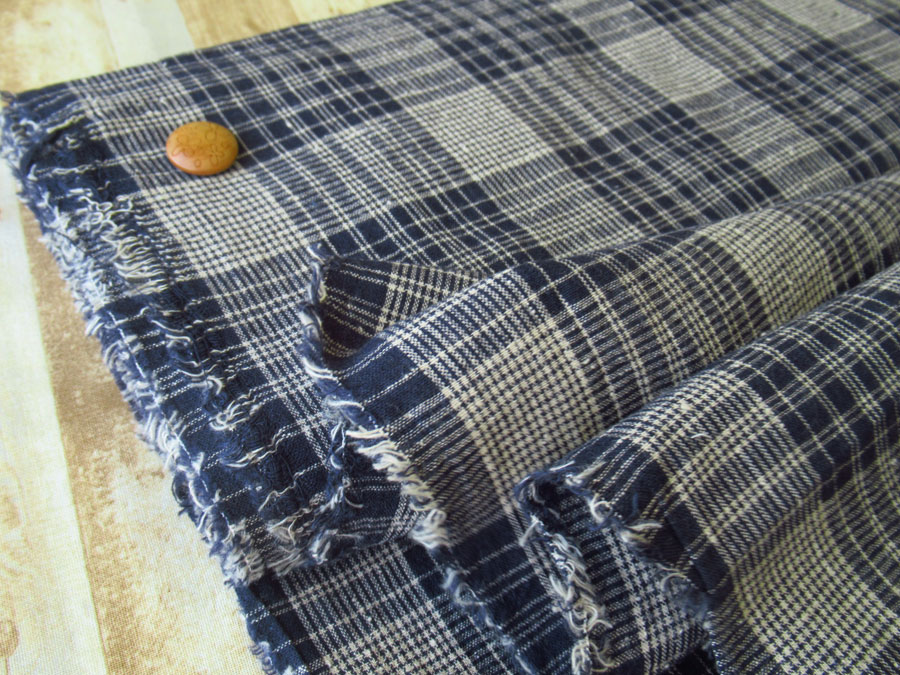 現品処分！　COTTON LINEN NEP Y/D PLAID[コットンリネンネップチェック]　ダークネイビー系 [ 幅１０５ｃｍ×約１．６ｍ巻 ]
