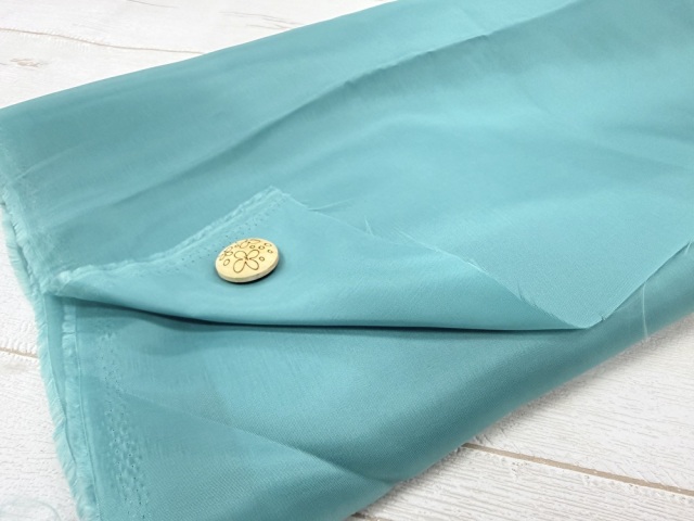 訳あり！【現品処分】  キュプラ裏地　ターコイズブルー系[ 幅１30ｃｍ×約2.5ｍ］