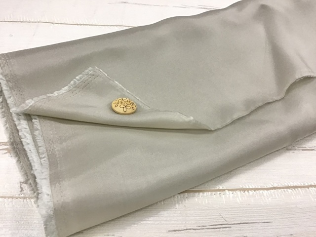 訳あり！【現品処分】  キュプラ裏地　ライトグレージュ系[ 幅１35ｃｍ×約3.5ｍ］