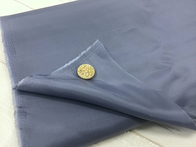 訳あり！【現品処分】  １３5ｃｍ幅　キュプラ裏地　ブルーグレー系[ メーター選択制 ]