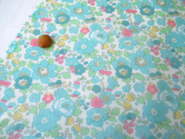 LIBERTY FABRICS リサイクルポリエステルオーガンジー生地 ＊2023