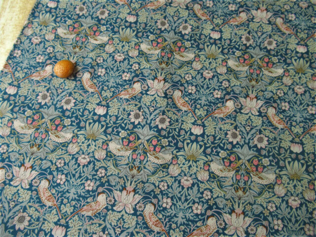 LIBERTY FABRICS タナローン ＊エターナル＊ ≪StrawberryThief