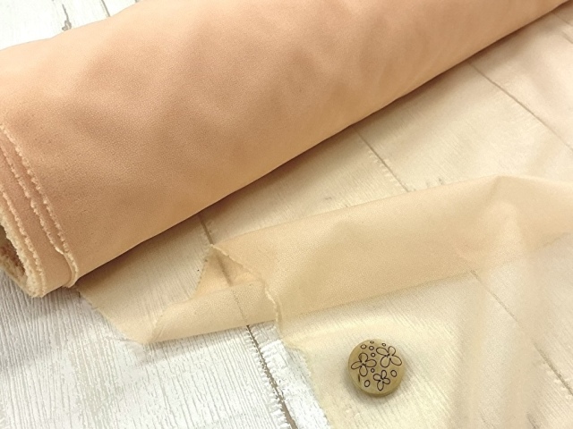 【反売り】  [薄手タイプ] ニット用接着芯　ライトアプリコット系 [ 幅１１０ｃｍ×約３０ｍ巻 ]