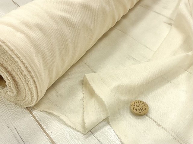 【反売り】  [やや薄手タイプ]  ざっくり織物接着芯　アイボリー系 [ 幅１２０ｃｍ×約２５ｍ巻 ]