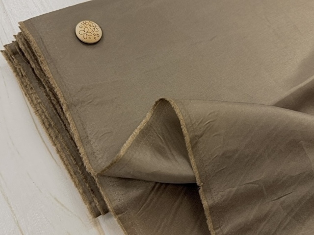 訳あり！【現品処分】  ポリエステルツイル裏地　ダークベージュ系[ 幅１１０ｃｍ×約７ｍ］