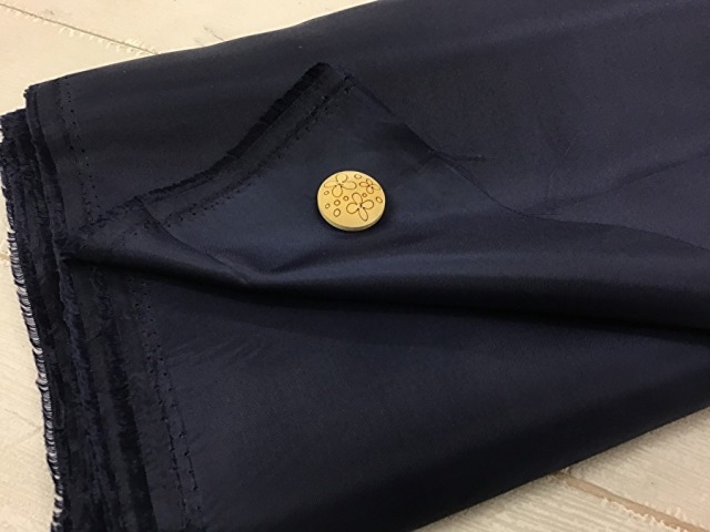 訳あり！【現品処分】  １20ｃｍ幅　 ポリエステル裏地　ネイビー系[ 幅120ｃｍ×6ｍ］