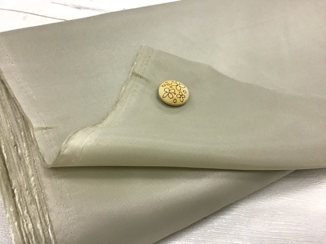 訳あり！【現品処分】  ポリエステルツイル裏地　ライトグレージュ系[ 幅120ｃｍ×約10m］