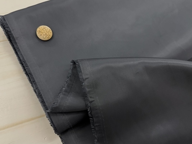 訳あり！【現品処分】  幅１２０ｃｍ・ポリエステルツイル裏地　ブルーグレー系[ メーター選択制 ]