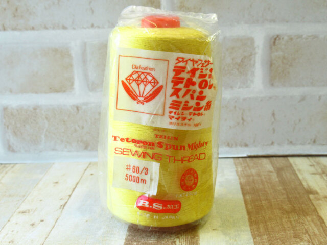 現品処分！ほぼ新品　『ダイヤフェザー スパンミシン糸 ６０番手／５０００m巻き』色番：２１５