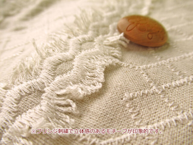立体刺繡で織りなす、美しい花々とアクセサリー | アトリエFil