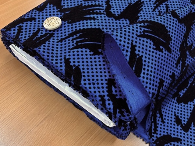 【反売り】  ポリエステル フロッキータフタ　　オリエンタルブルー系 [ 幅１００ｃｍ×約５ｍ巻 ]