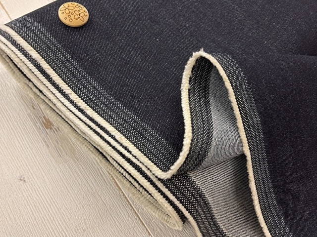 【反売り】 ほどよいハリ感のある約１０オンスストレッチデニム　   ダークネイビー系[ 幅１４８ｃｍ×約４.７ｍ ］