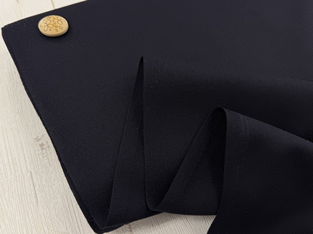 【反売り】　幅１５０ｃｍ・Ｔ/Wギャバジン　ネイビーブラック系　[ 幅１５０ｃｍ×約６ｍ ]