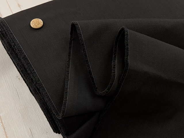 【反売り】  パリっとハリのある約１１オンス弱ムラデニム　  チャコールブラック系[ 幅１５０ｃｍ×約９.５ｍ ］