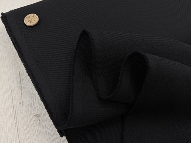 【反売り】 カジュアルさのあるポリエステルカルゼ 　 すみぐろ系[ 幅１４５ｃｍ×約５ｍ ]