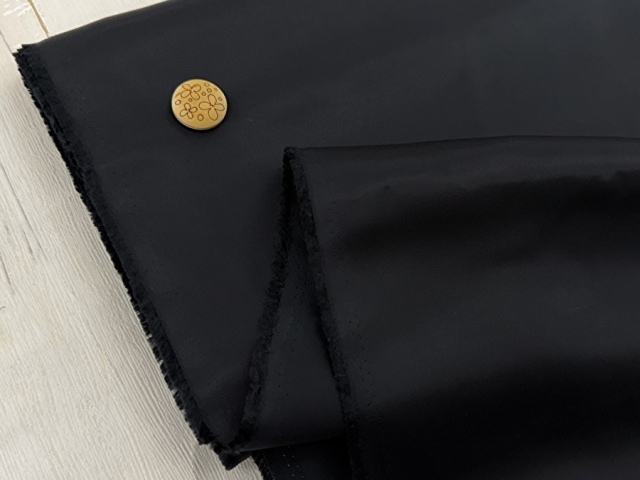 訳あり！【現品処分】  キュプラ裏地　ブラック系[ 幅１２０ｃｍ×約６ｍ］