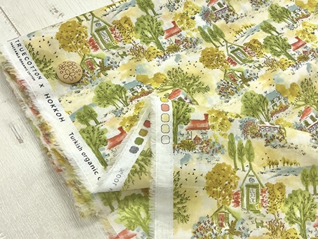 現品処分！ コットンローンプリント   TRUECOTTON × Hokkoh  カントリーハウス　 イエロー系 [ 幅１０８ｃｍ×約１.８ｍ ]