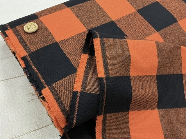 【反売り】両面微起毛ブロックチェックビエラ　　オレンジ×ブラック系[ 幅１１０ｃｍ×約４.５ｍ ]