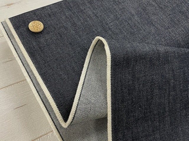 現品処分！ パリッとハリのある約１２オンスデニム 　 ダークネイビー系[ 幅１４０ｃｍ×約２ｍ ]