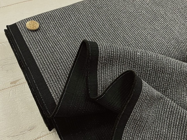 【反売り】ややハリ感のある　厚手　 霜降り調 太畝ピケ　ブラック系[ 幅１１０ｃｍ×約３ｍ ]