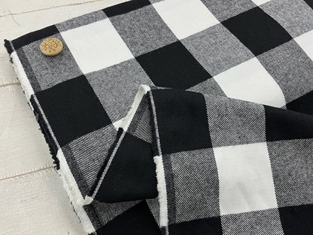 現品処分！  ビエラ風ブロックチェック表起毛　モノクロ系[ 幅１１０ｃｍ×約２.５ｍ ]