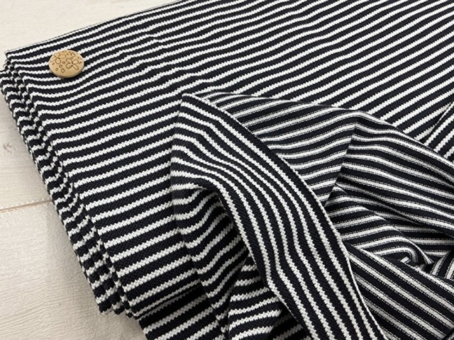 現品処分！ジャガードボーダーニット　ダークネイビー×オフ系 [ 幅１６５ｃｍ×約２.３ｍ ］