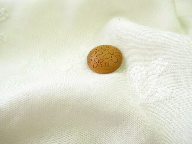 コットン】 やや薄手ダブルガーゼ刺繍 『 ベリーブランチ 』