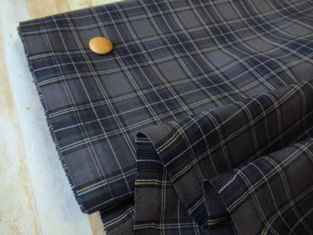 【反売り】　幅１５０ｃｍ・Ｔ/Wトロピカルクロスタータンチェック　チャコール×ネイビー系　[ メーター選択制 ]