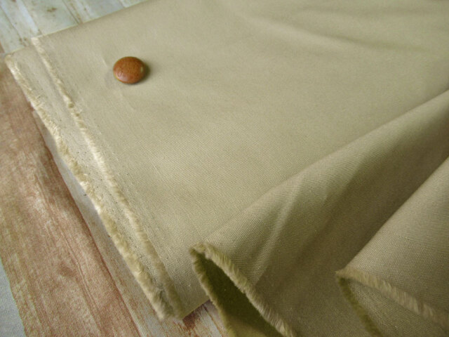 【反売り】　ワイド幅　コットンツイル　ライトサンドベージュ系[ 幅１４５ｃｍ×約４ｍ巻 ]