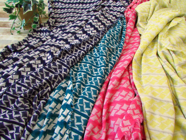 【デッドストック反】リバーシブルジャガード　ダイヤボーダーニット