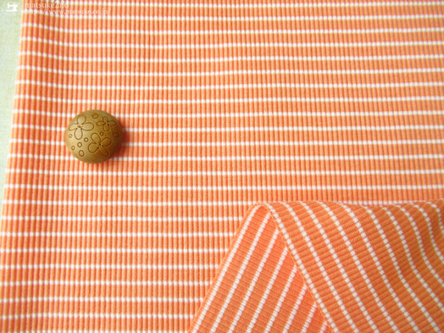 （あん）ホワイトオレンジ柄、ニット素材 デッドストック反】 ～コットンライクポリエステル～細ボーダーテレコ