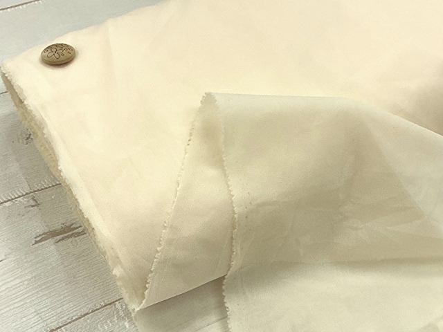 【反売り】  [薄手タイプ] ニット用織物接着芯　 アイボリーベージュ系 [ 幅１１０ｃｍ×約１５ｍ巻 ]