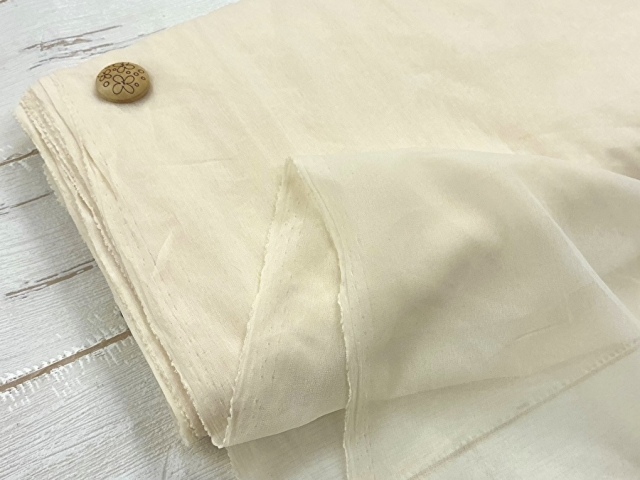 【反売り】  [薄手ソフトタイプ] ニット用織物接着芯　 アイボリー系 [ 幅１１０ｃｍ×約５.５ｍ巻 ]