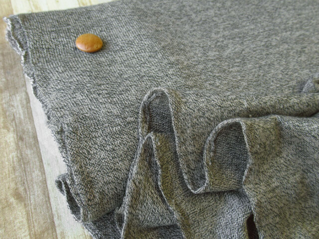 【反売り】　艶っとしたリネンタッチニット　杢チャコール系[ 幅１５０ｃｍ×約３ｍ巻 ]