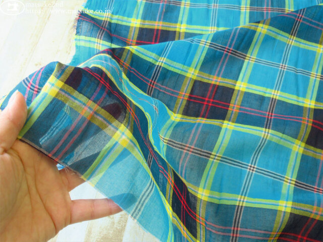 お買い得！ 透け感が素敵なチェックボイル ターコイズブルー×ネイビー系