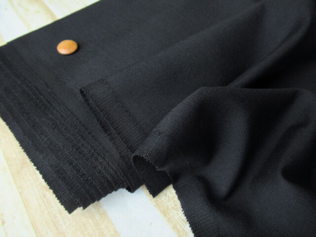 【反売り】　Ｔ/Wシャドーストライプトロピカルクロス　ブラック系　[ 幅１５０ｃｍ×約３．５ｍ ]