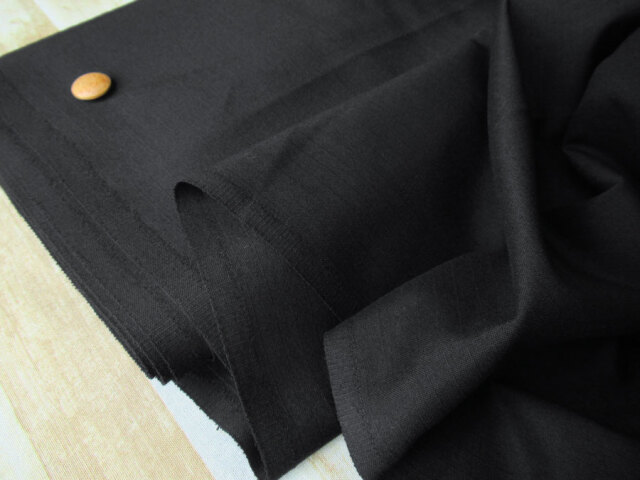 【反売り】　Ｔ/Wシャドーストライプトロピカルクロス　ブラック系　[ 幅１５０ｃｍ×約５ｍ ]