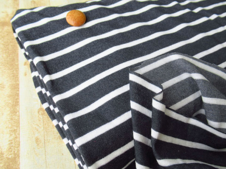 【反売り】テンセルボーダーニット　ネイビーブラック×オフ[ 幅１２５ｃｍ×約５ｍ巻 ]
