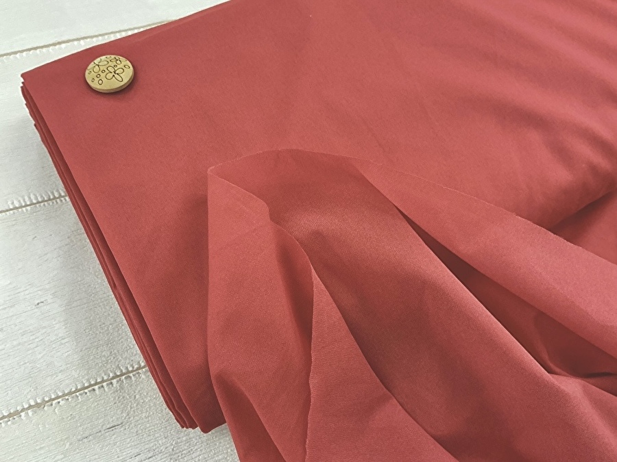 【反売り】  [薄手ソフトタイプ] ニット用織物接着芯　 レッド系 [ 幅１１０ｃｍ×約１２ｍ巻 ]